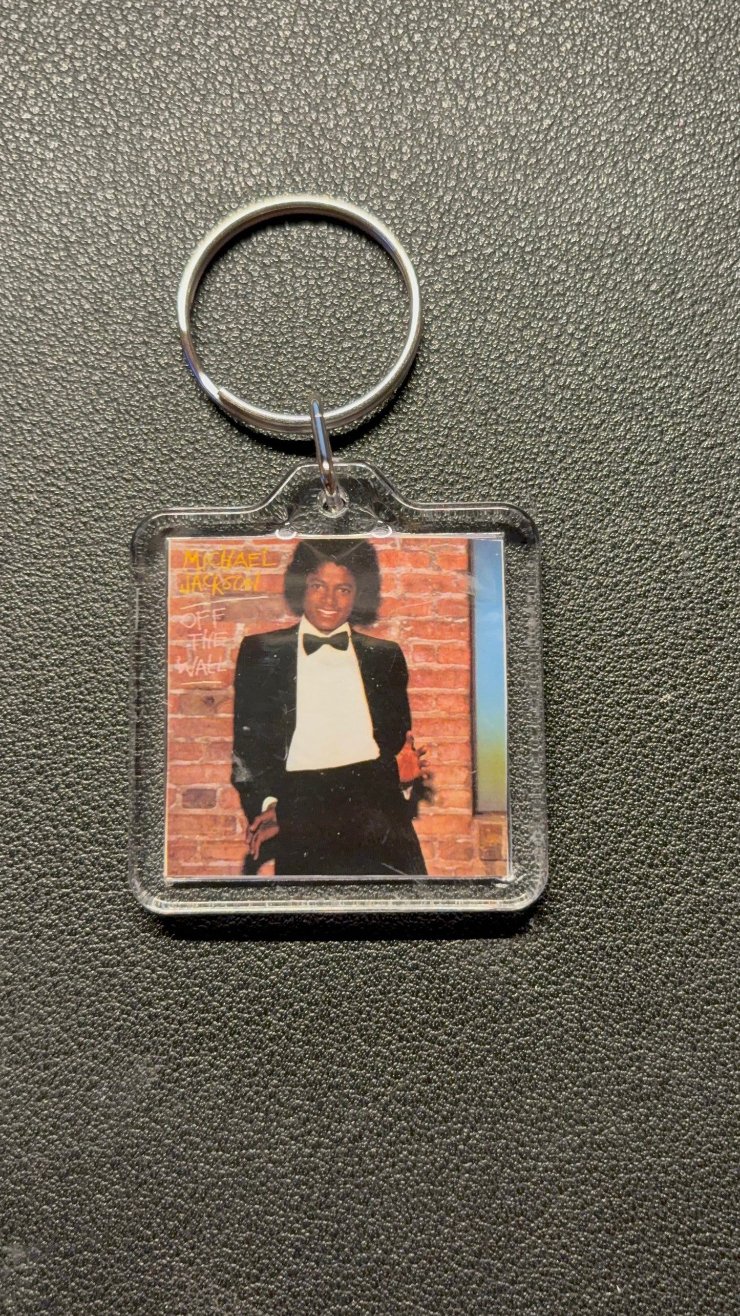 [NEW] MJ Album Keychains
