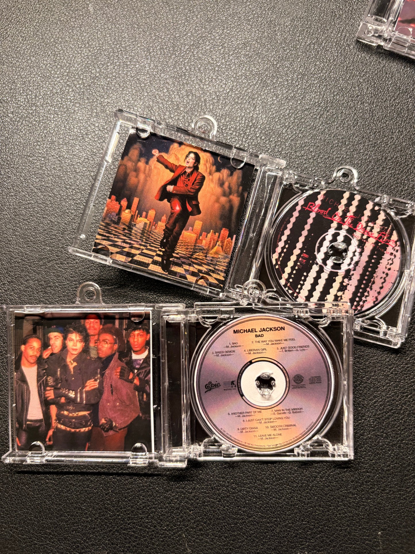 [NEW] MJ CD Keychains
