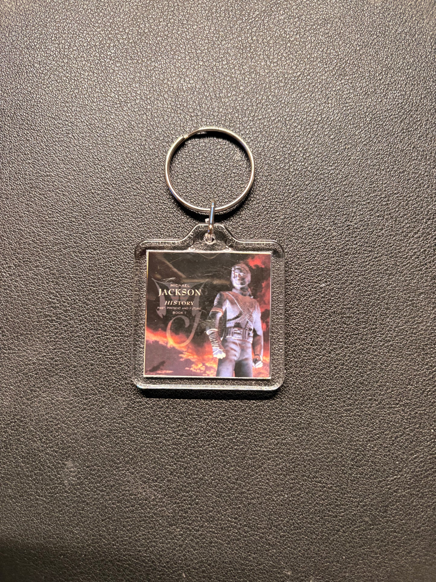 [NEW] MJ Album Keychains