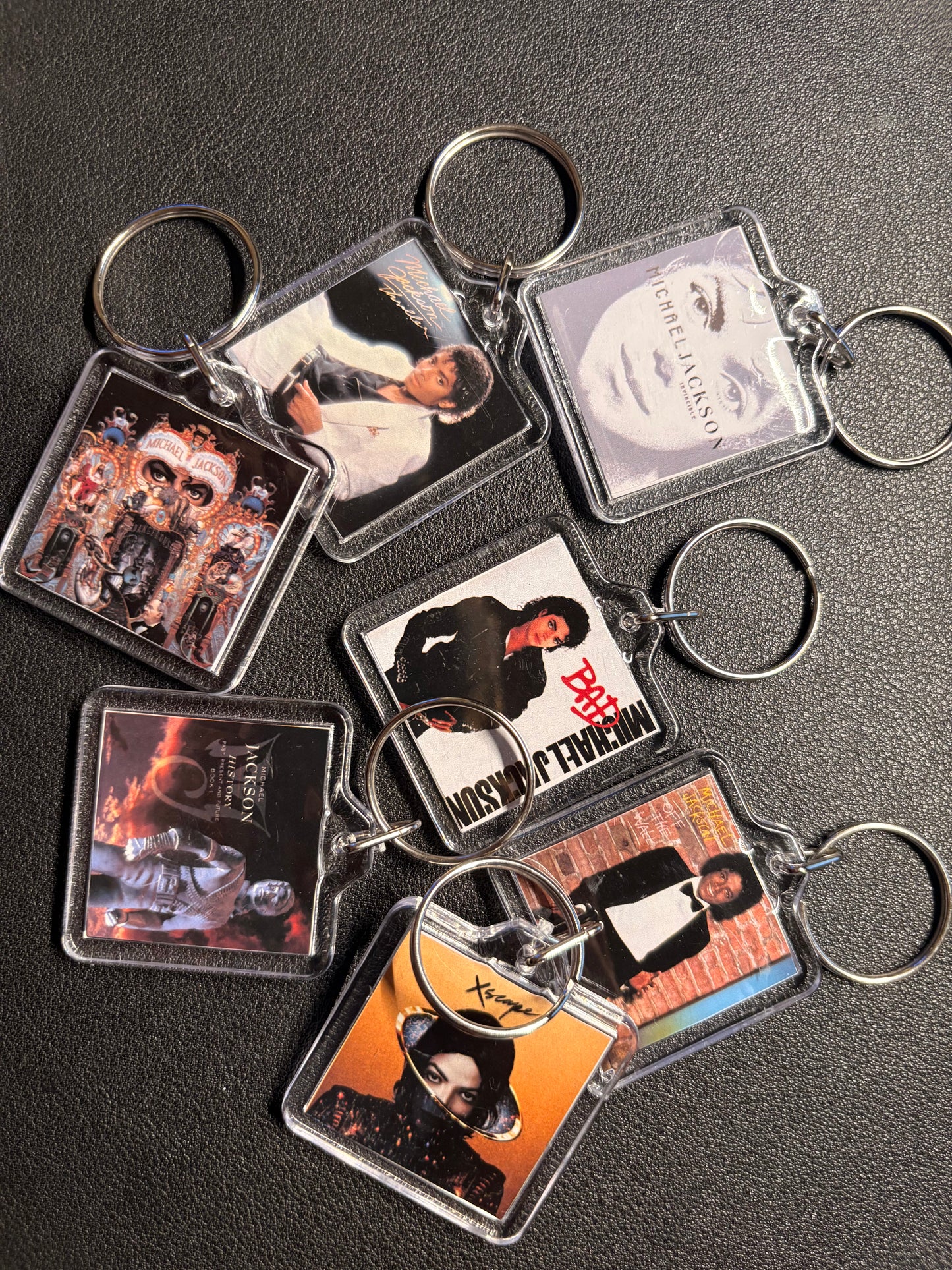 [NEW] MJ Album Keychains